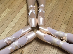 International Dance Day - En Pointe