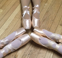 International Dance Day - En Pointe International Dance Day - En Pointe